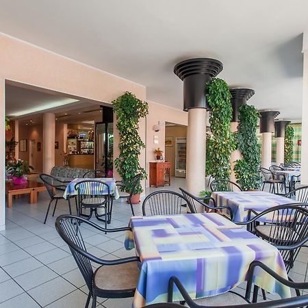 Hotel Benvenuti Gatteo a Mare Buitenkant foto