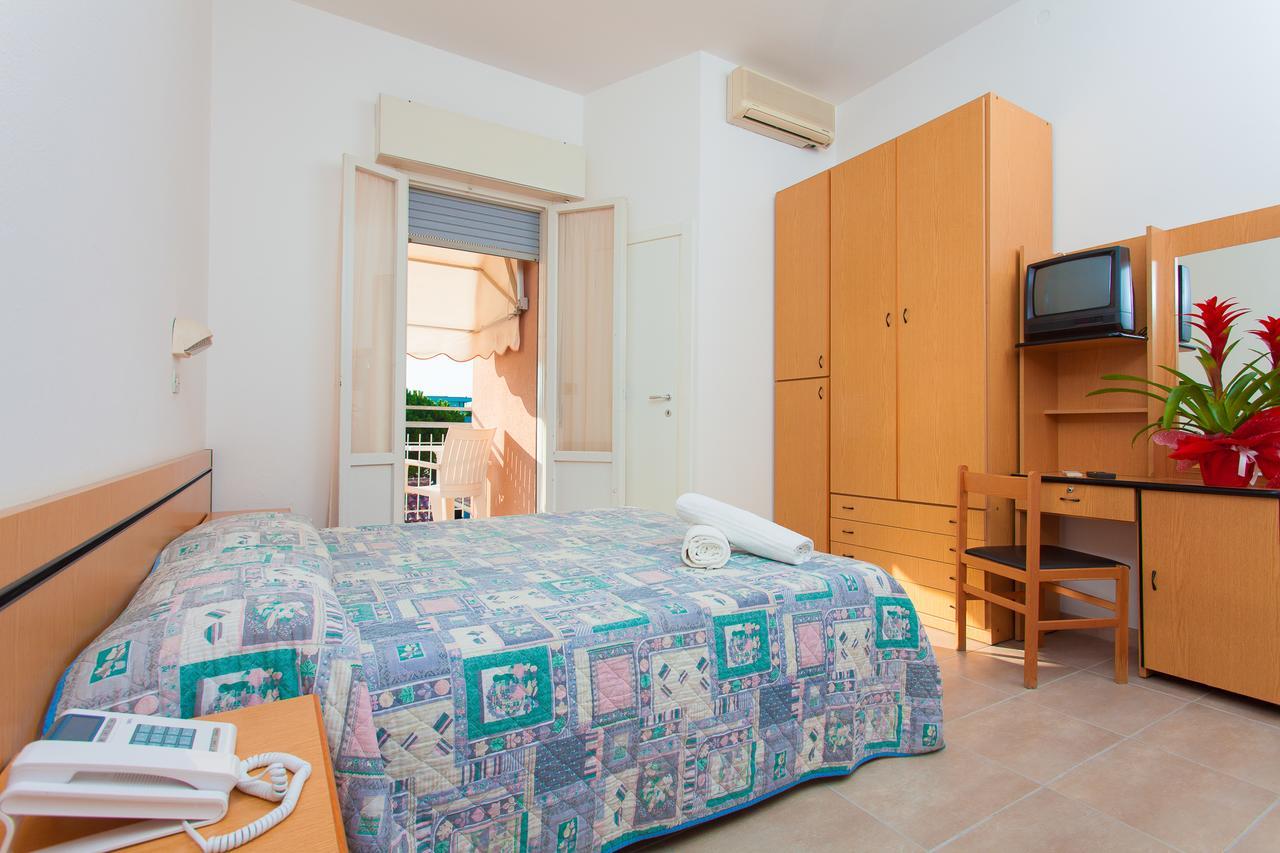 Hotel Benvenuti Gatteo a Mare Buitenkant foto